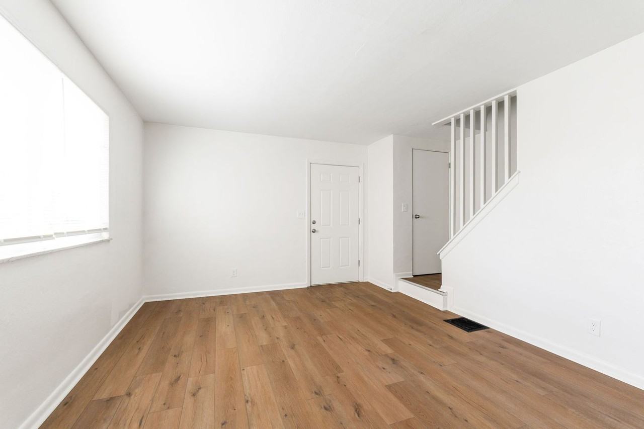 4040 Halsey Pl - Photo 7 of 21