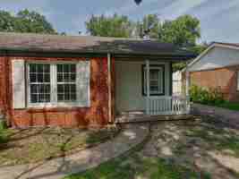 featured image of 1921 N Garland St