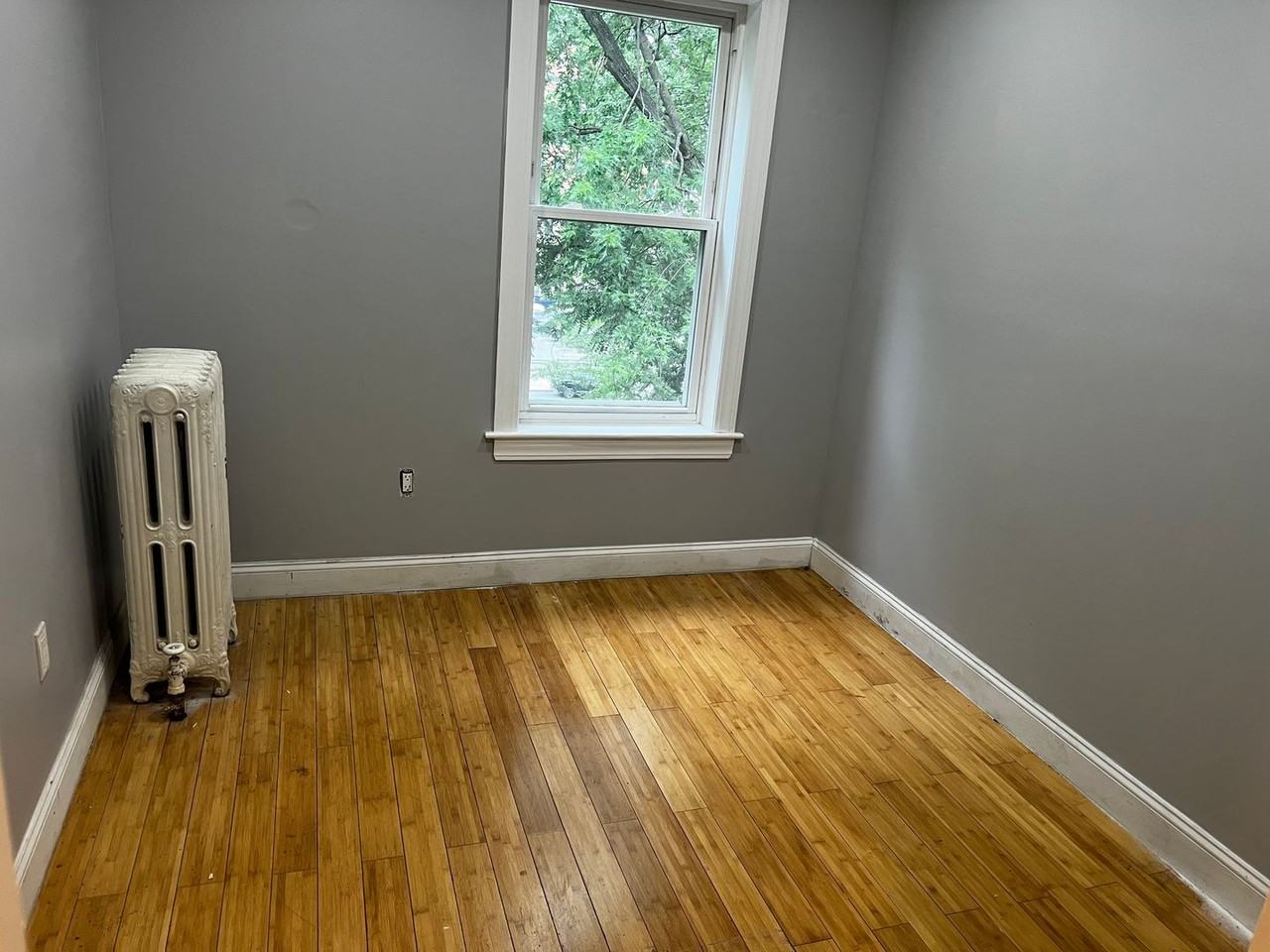 574 Madison Ave - Photo 3 of 6