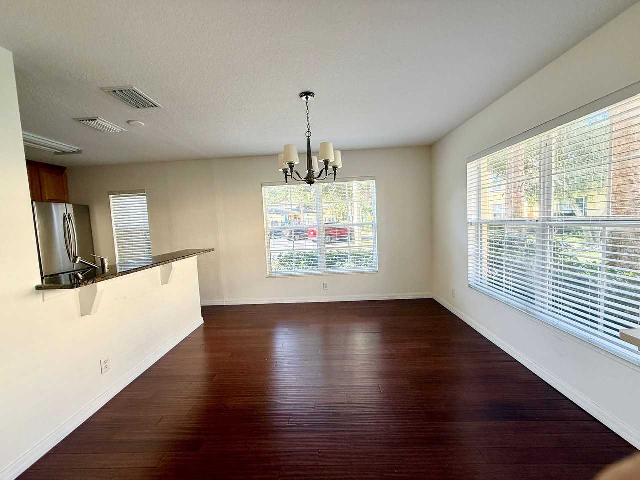 3846 Mandalay Dr - Photo 4 of 30