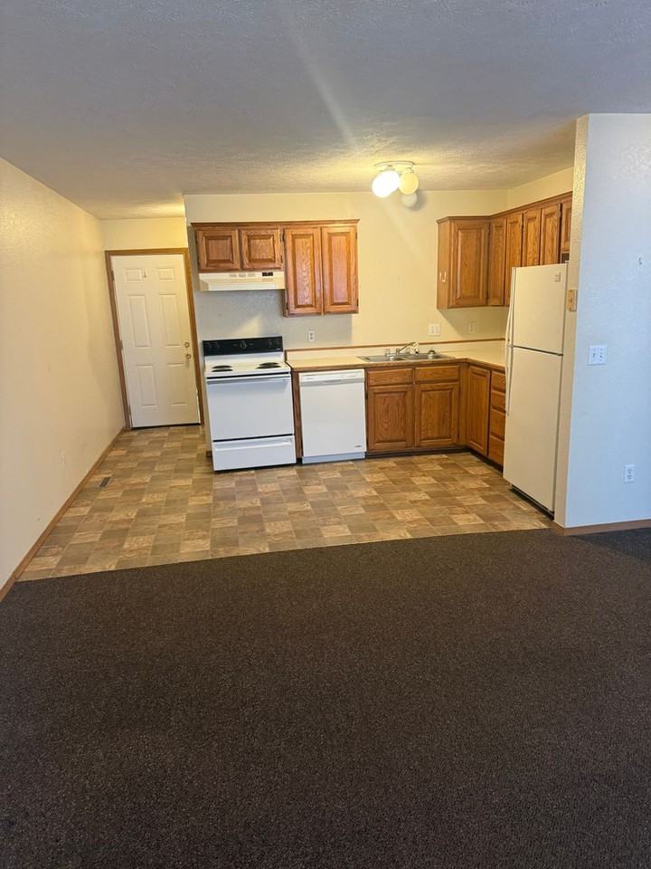 1840/1850 E. Laverne - Photo 2 of 6