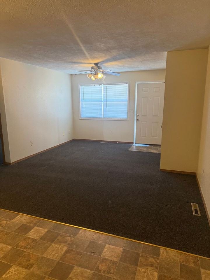 1840/1850 E. Laverne - Photo 4 of 6