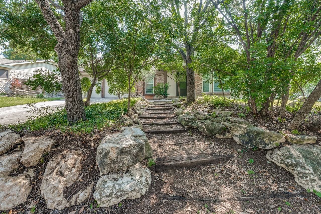16006 Eagleway St - Photo 2 of 25