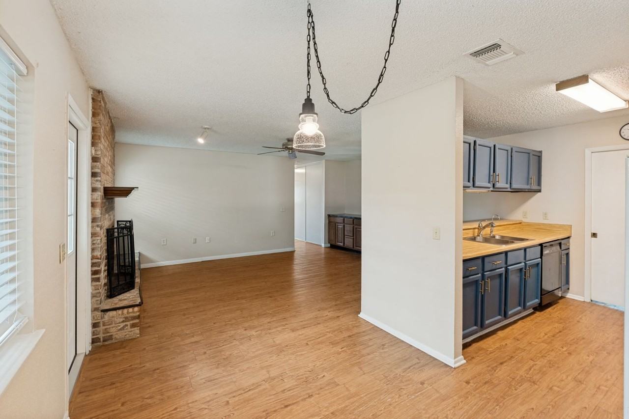 16006 Eagleway St - Photo 6 of 25