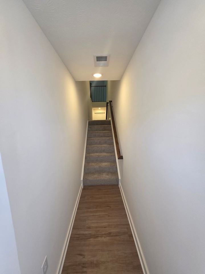 1806 Canterbury Dr - Photo 3 of 19