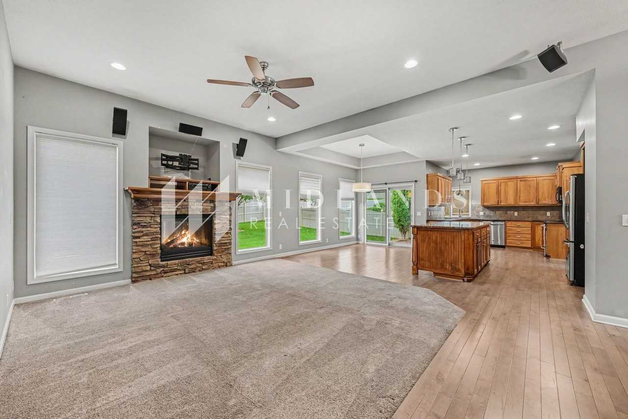 10307 Florence Cir - Photo 4 of 17