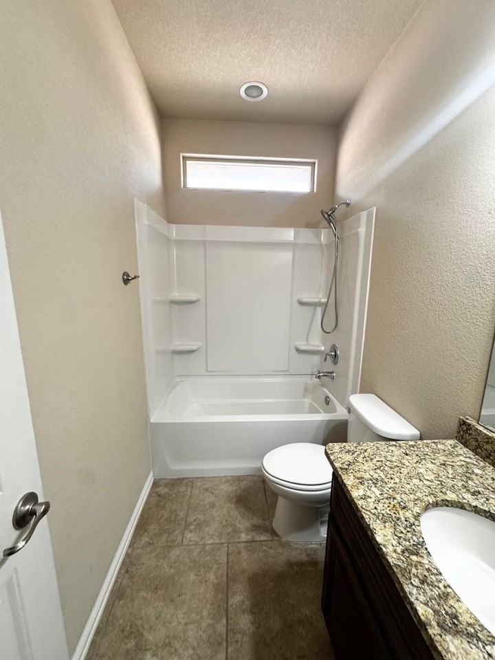 6608 Vanguard Rd - Photo 7 of 16