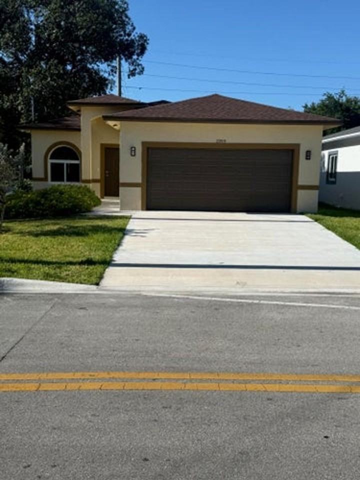2999 Nw 9th St - Photo 5 of 11
