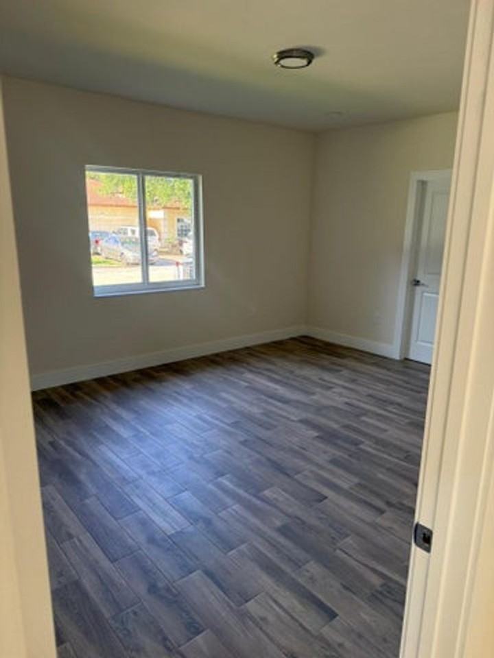 2999 Nw 9th St - Photo 6 of 11