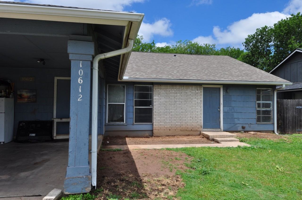 10612 Topperwein Dr #B - Photo 2 of 11