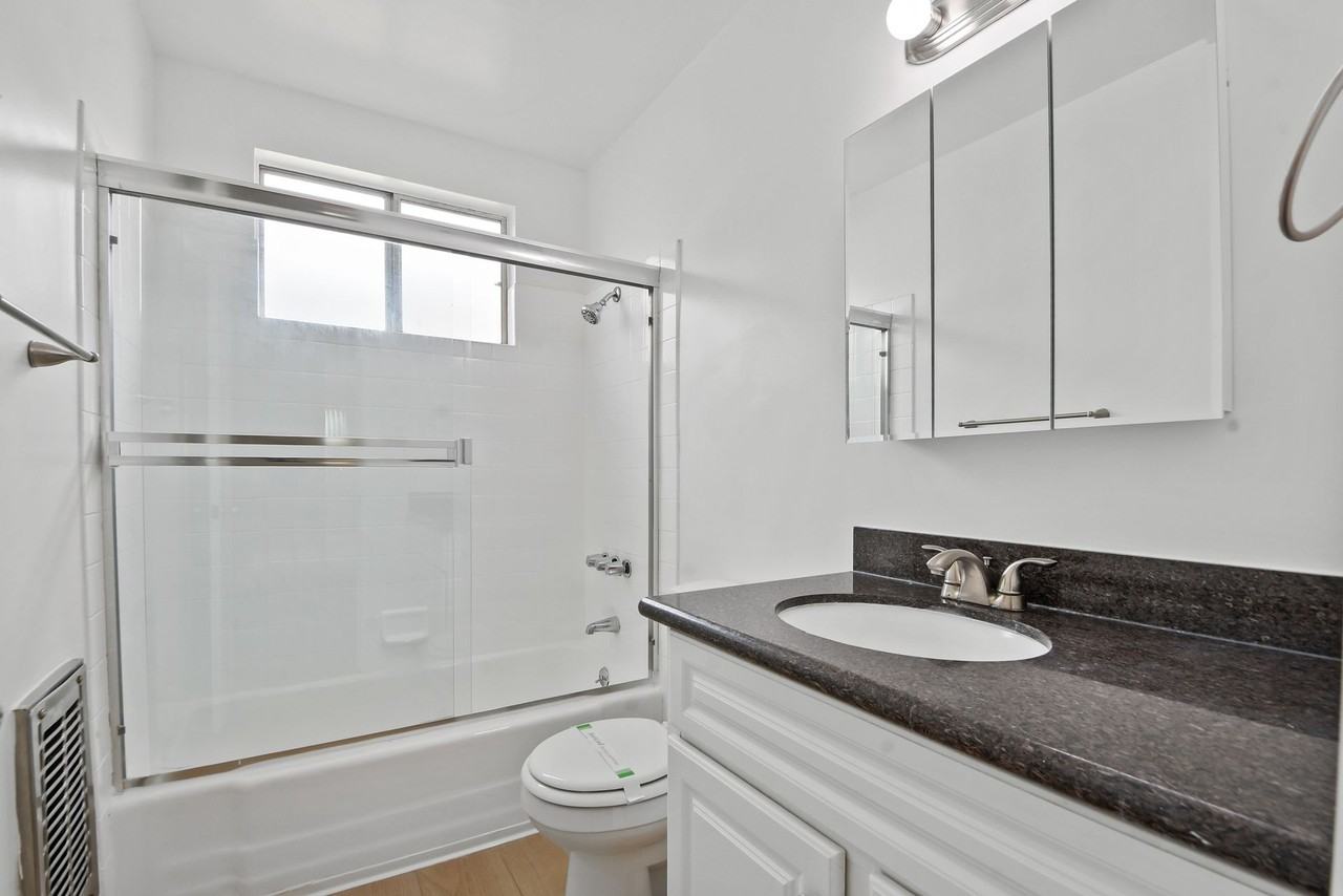 1550 Saltair Ave, prime West LA location! - Photo 3 of 4