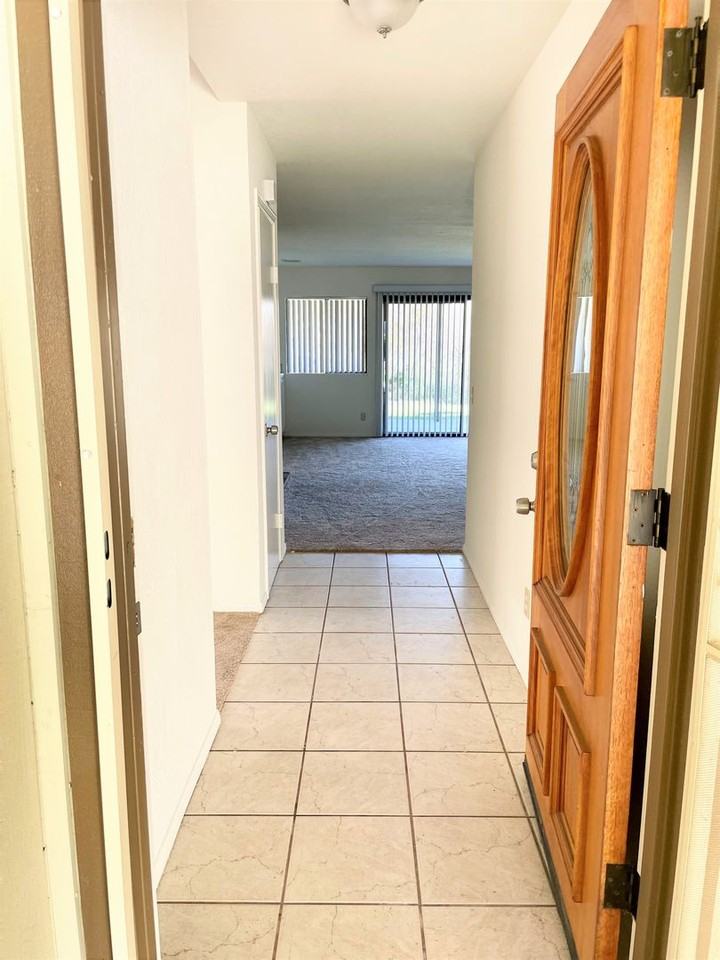 31238 Old River Rd - Photo 2 of 25