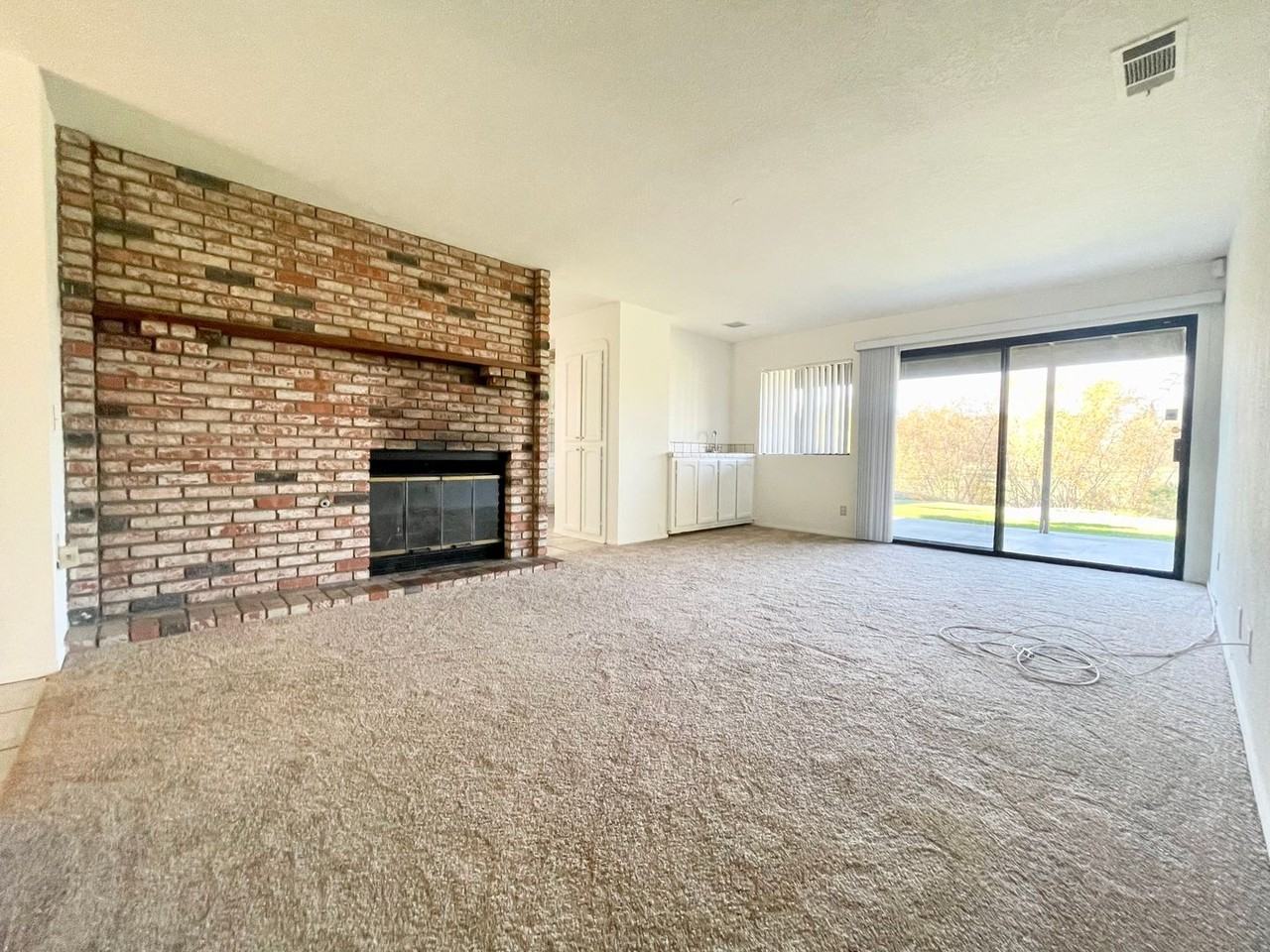 31238 Old River Rd - Photo 3 of 25