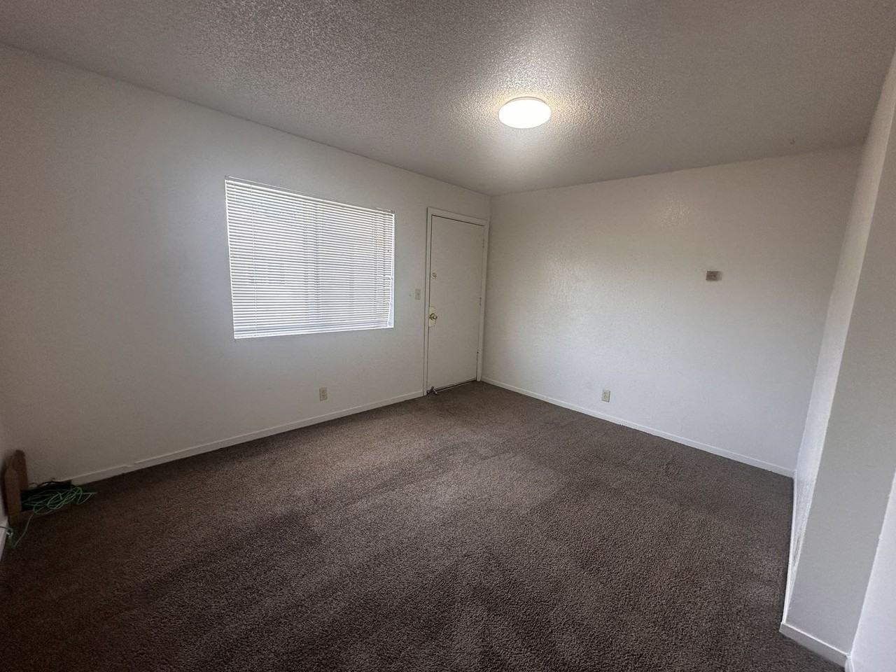 325 Alexander Ave #7 - Photo 4 of 9