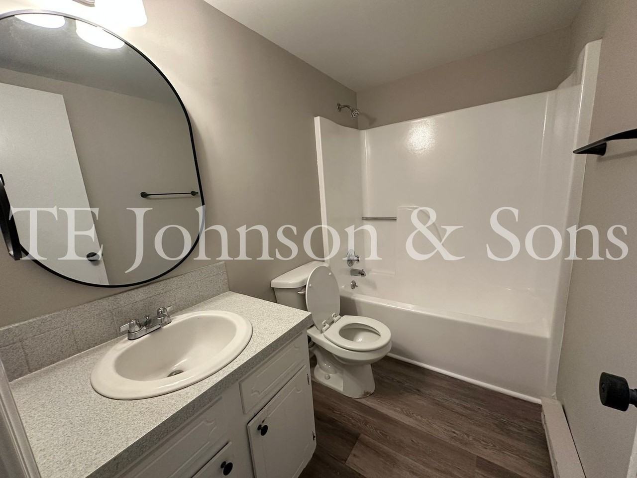 2550 Green Oaks Ct - Photo 5 of 9