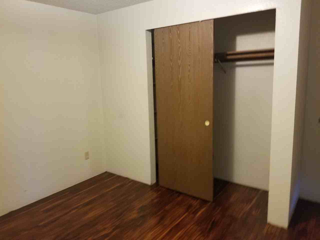 R720 - Photo 7 of 20