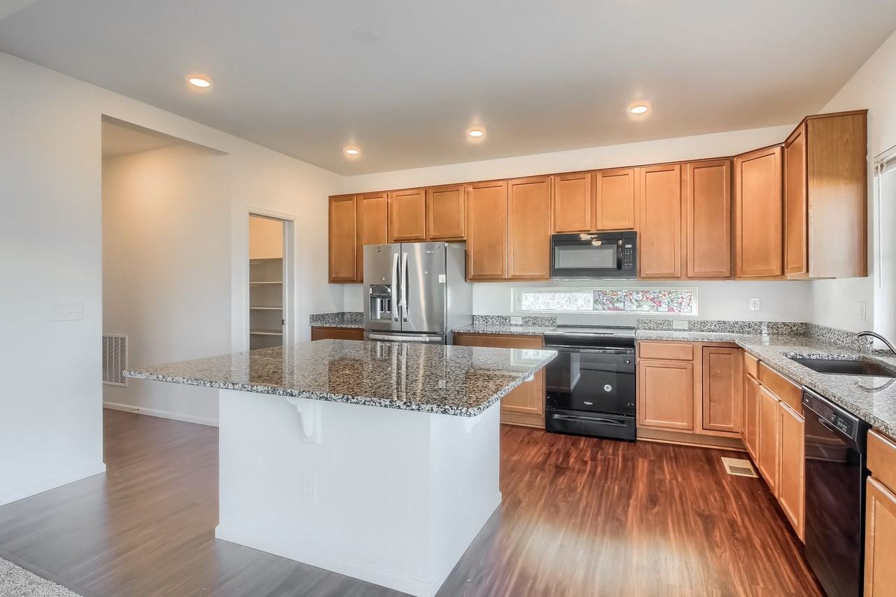 4595 N Picadilly Ct - Photo 3 of 43