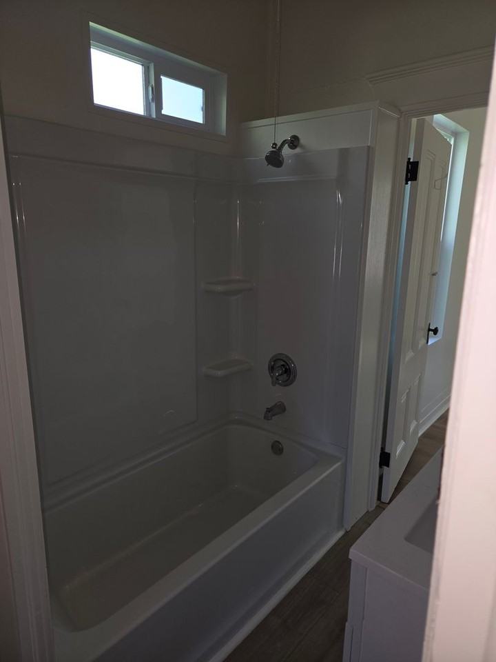 131 S Mason St - Photo 3 of 11