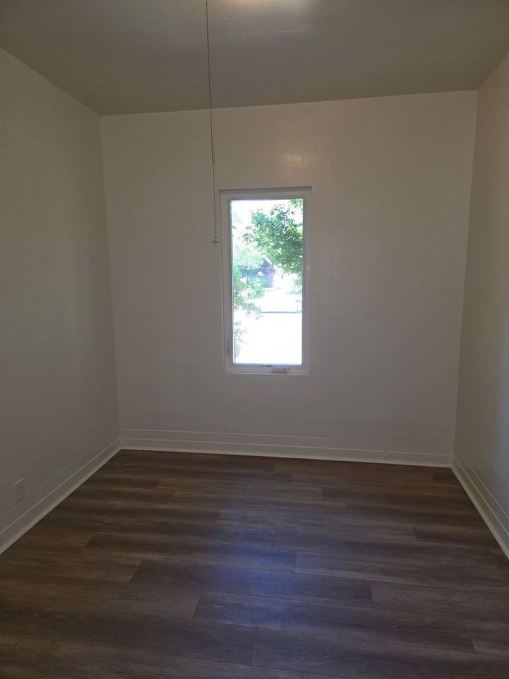 131 S Mason St - Photo 5 of 11