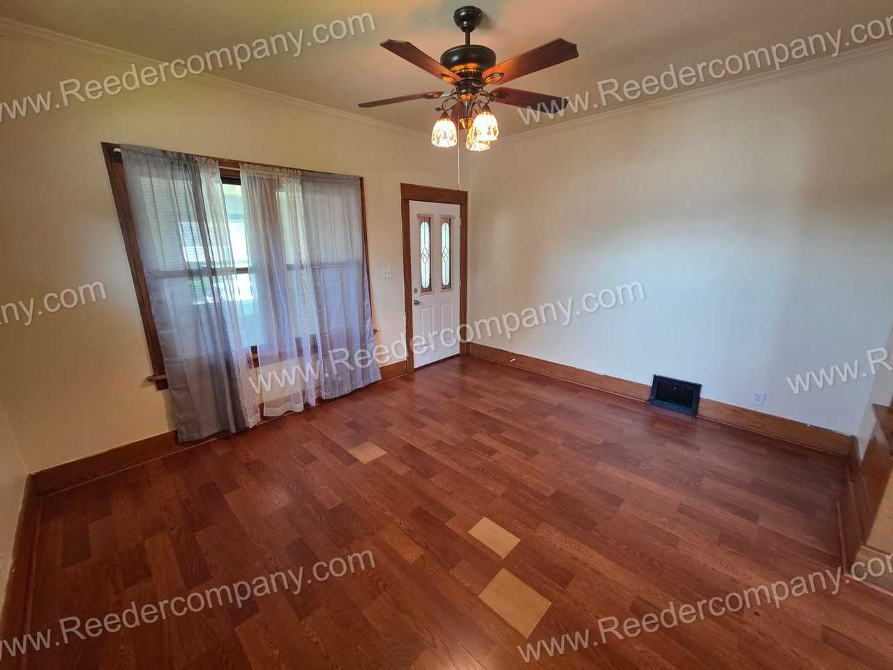 4937 Cedar Ave - Photo 3 of 12