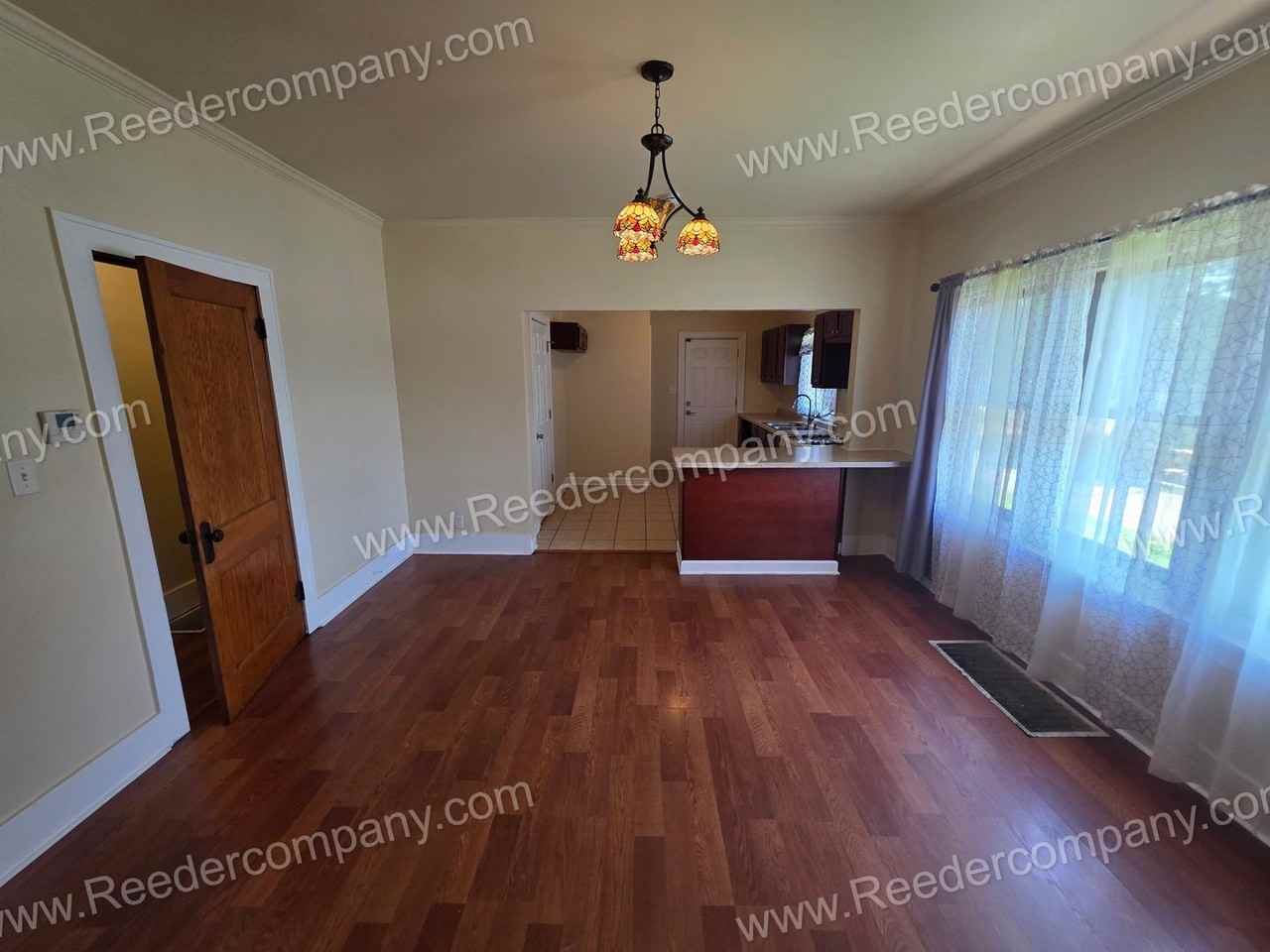 4937 Cedar Ave - Photo 4 of 12