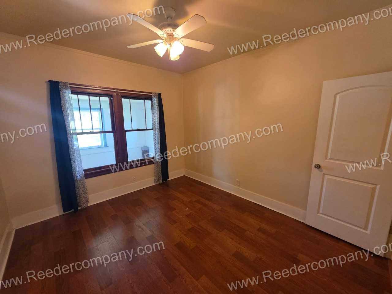 4937 Cedar Ave - Photo 6 of 12