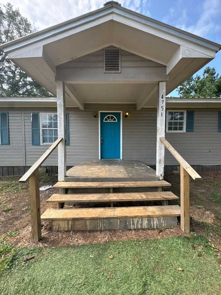 4751 Coleman Cir - Photo 5 of 19