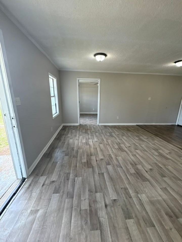 4751 Coleman Cir - Photo 7 of 19