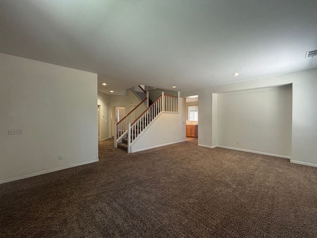 44321 Sunmist Ct - Photo 4 of 34