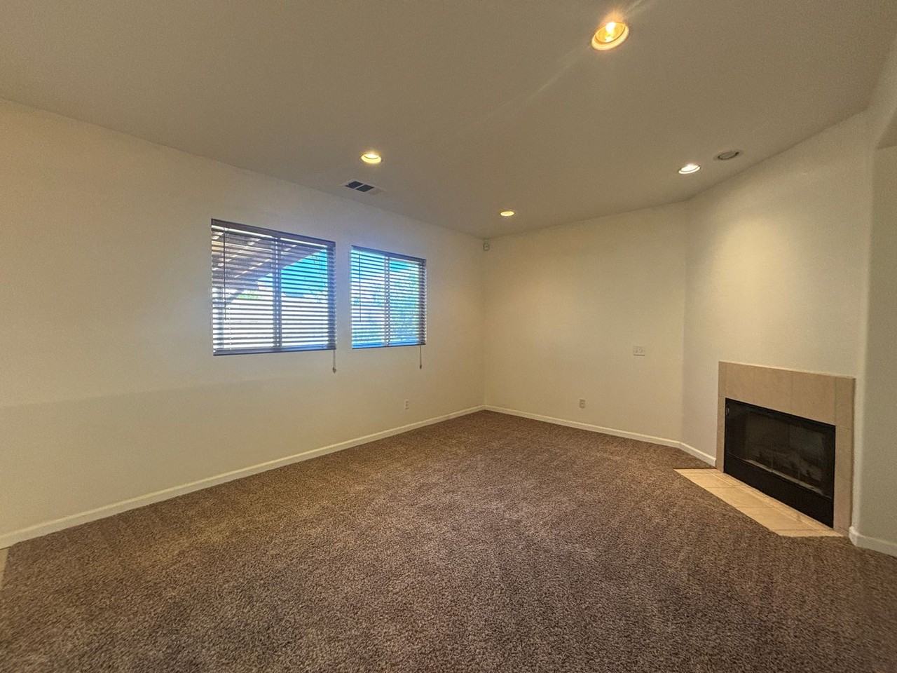 44321 Sunmist Ct - Photo 6 of 34