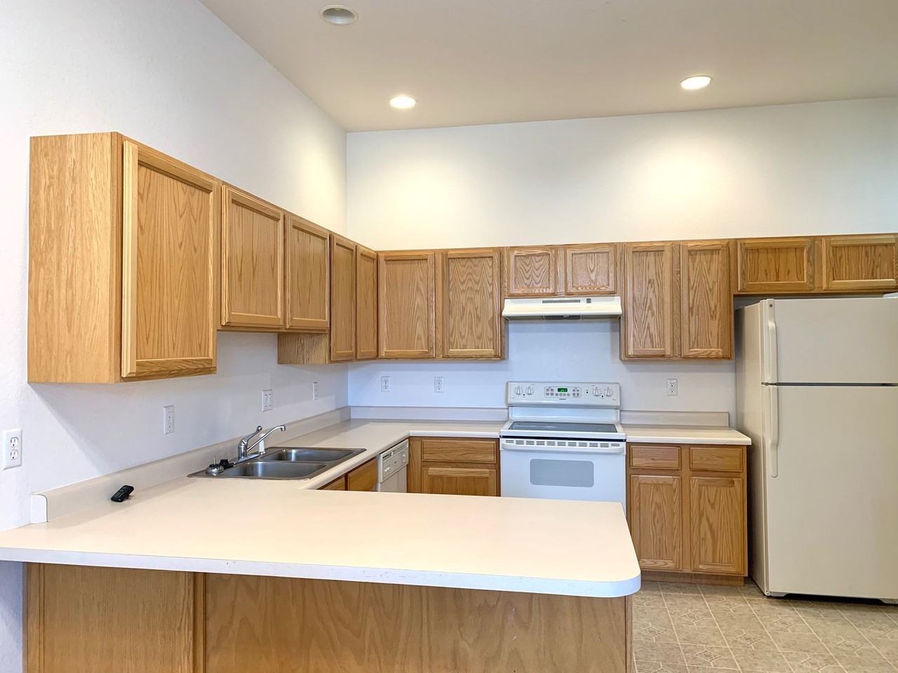 1781 Laurus Ln - Photo 4 of 18