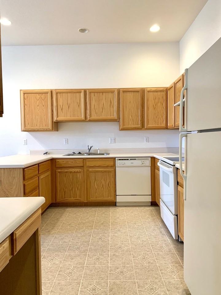 1781 Laurus Ln - Photo 6 of 18