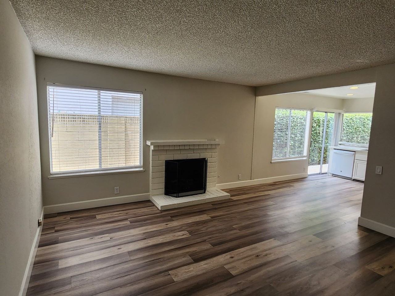 26731 Valpariso Dr - Photo 7 of 28