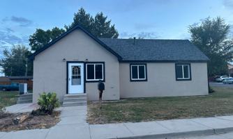 featured image of 422 W Knearl St