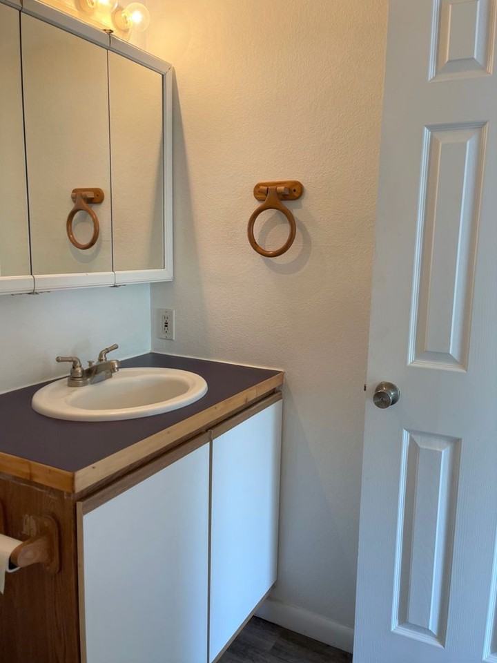 422 W Knearl St - Photo 6 of 8