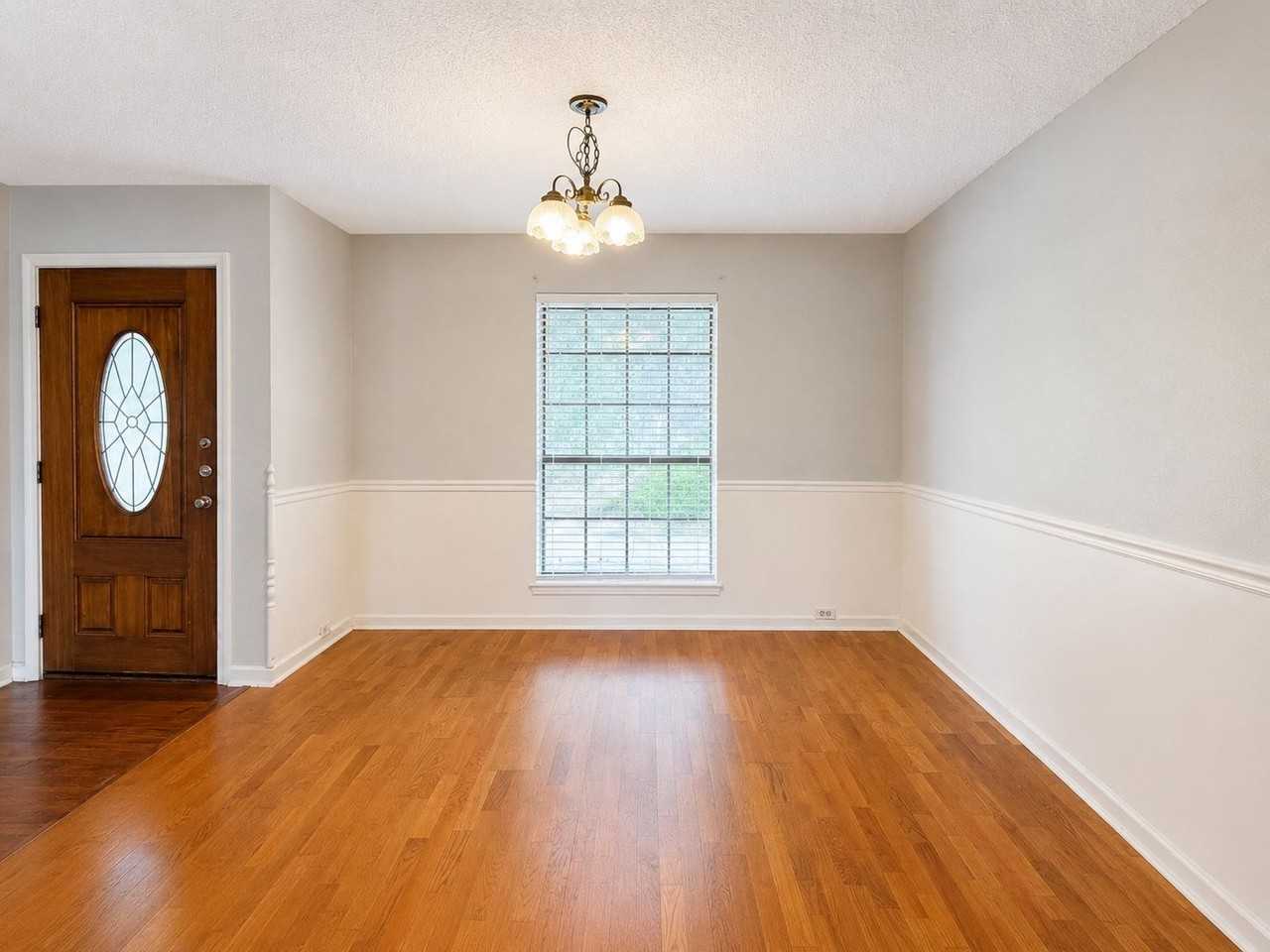 16606 Martins Ferry St - Photo 5 of 26