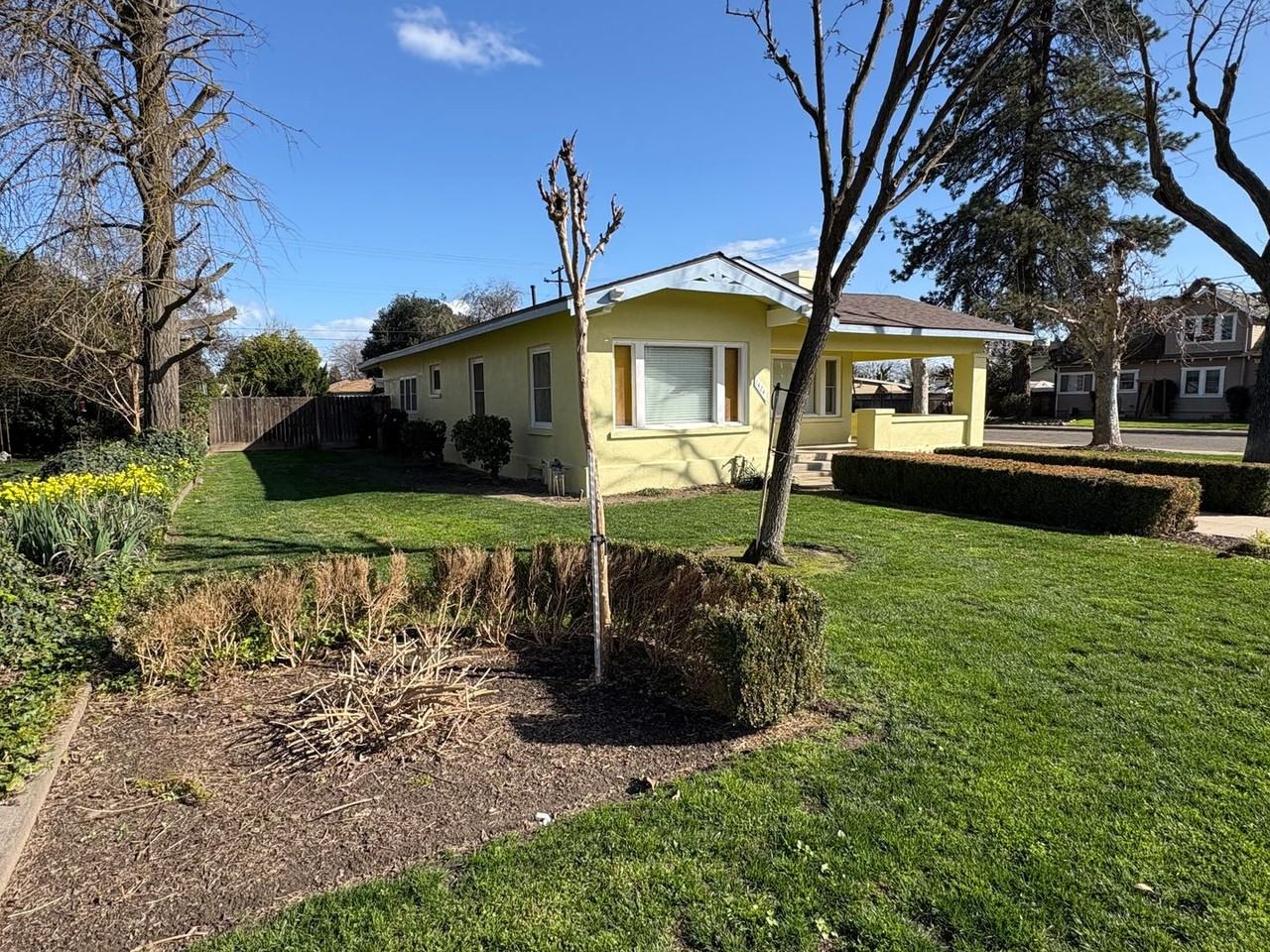 1424 18th Ave - Photo 3 of 35