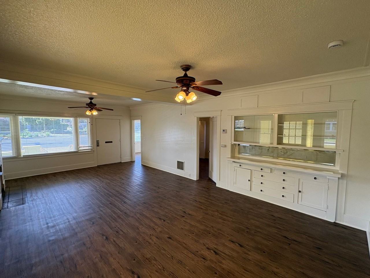 1424 18th Ave - Photo 4 of 35
