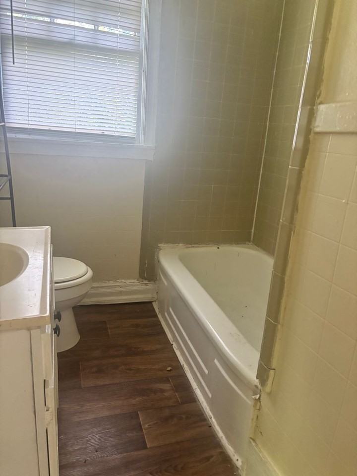 160 Ferguson Dr - Photo 5 of 8