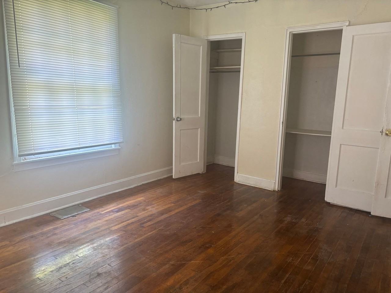 160 Ferguson Dr - Photo 6 of 8
