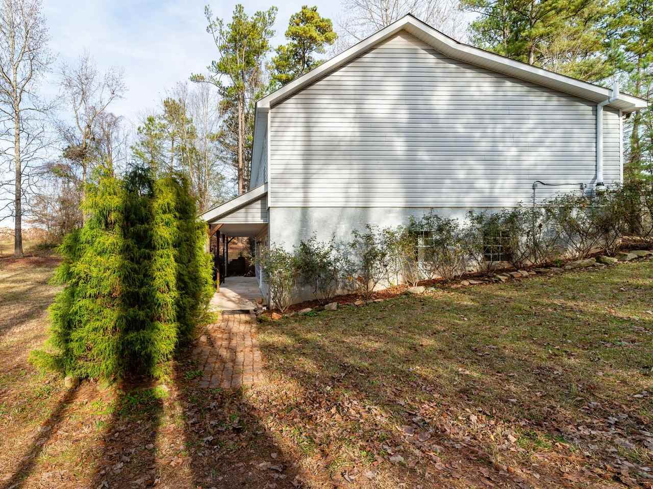 1074 Little Vine Church Rd - Photo 2 of 12