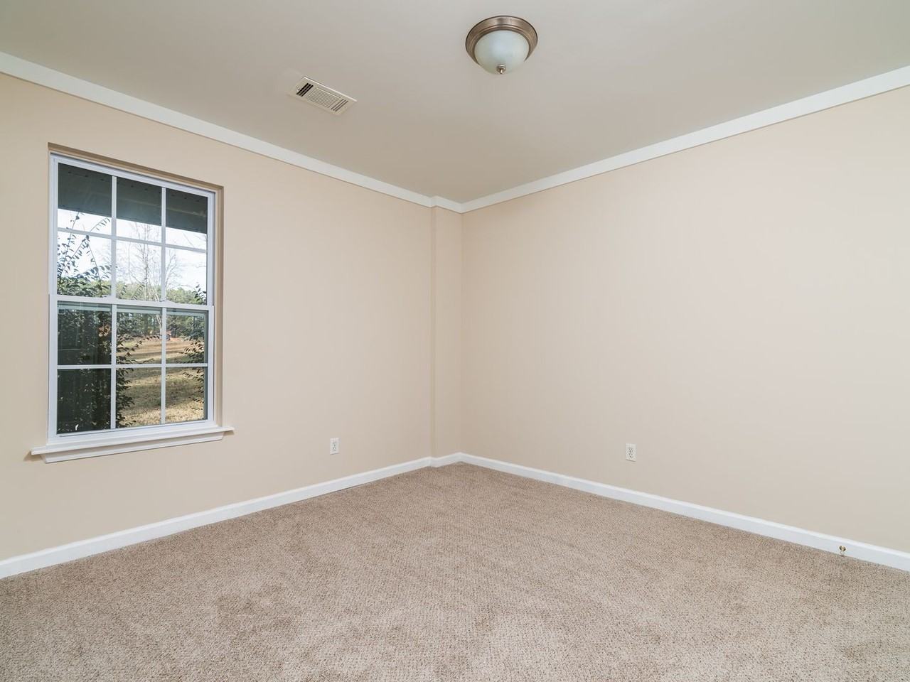 1074 Little Vine Church Rd - Photo 7 of 12