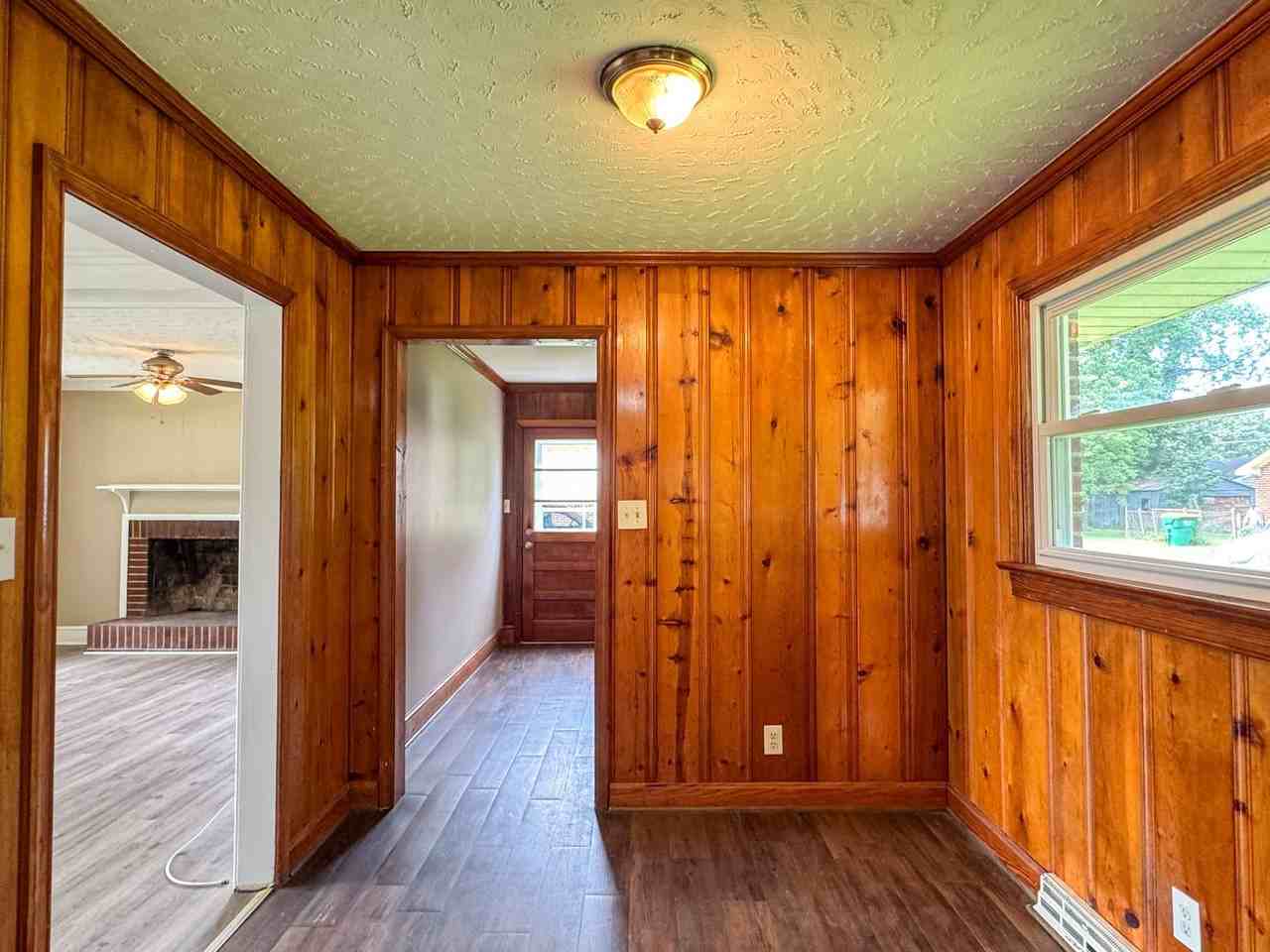 246 Phillips Dr - Photo 7 of 23