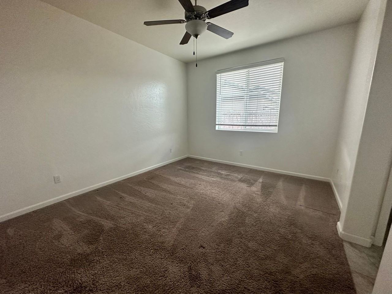 3233 N Kent St - Photo 6 of 14