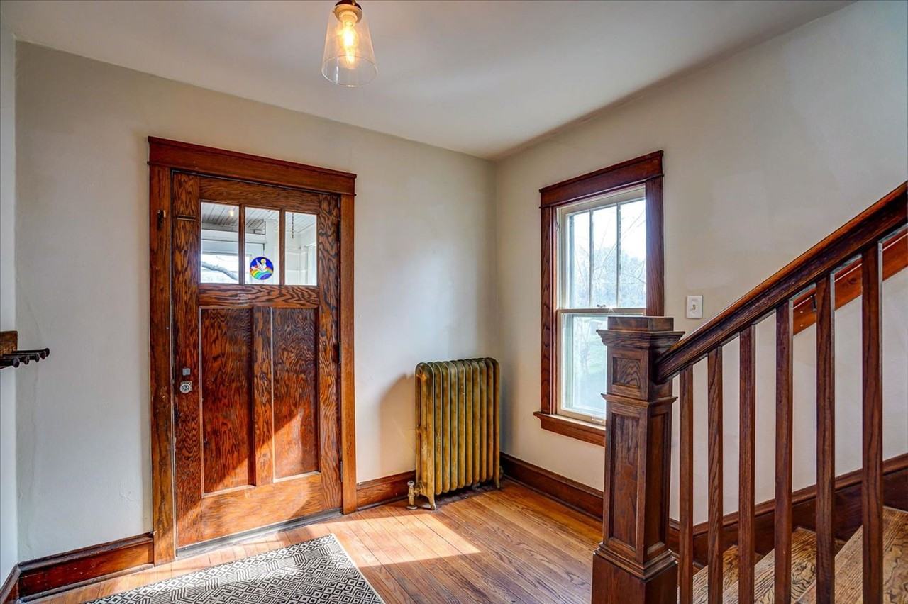 513 Troy Dr - Photo 3 of 38
