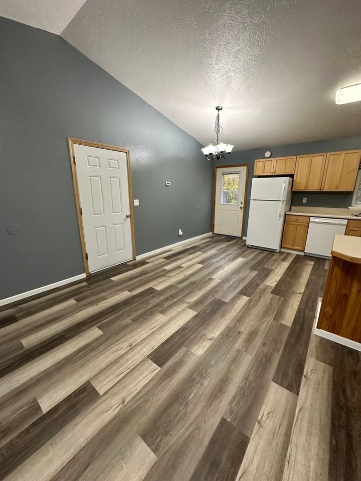 841 Shellinger St - Photo 5 of 13