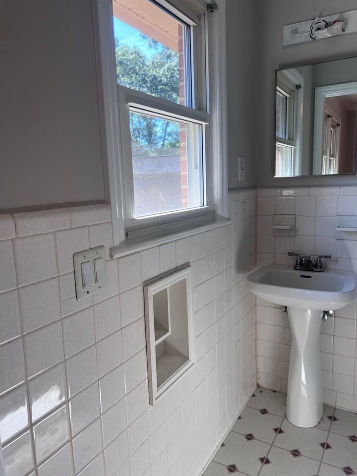 3610 Edgefield Rd - Photo 4 of 11