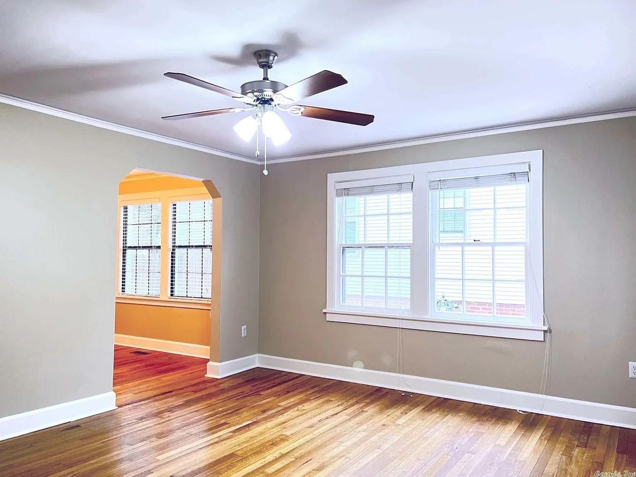5314 B St - Photo 3 of 9