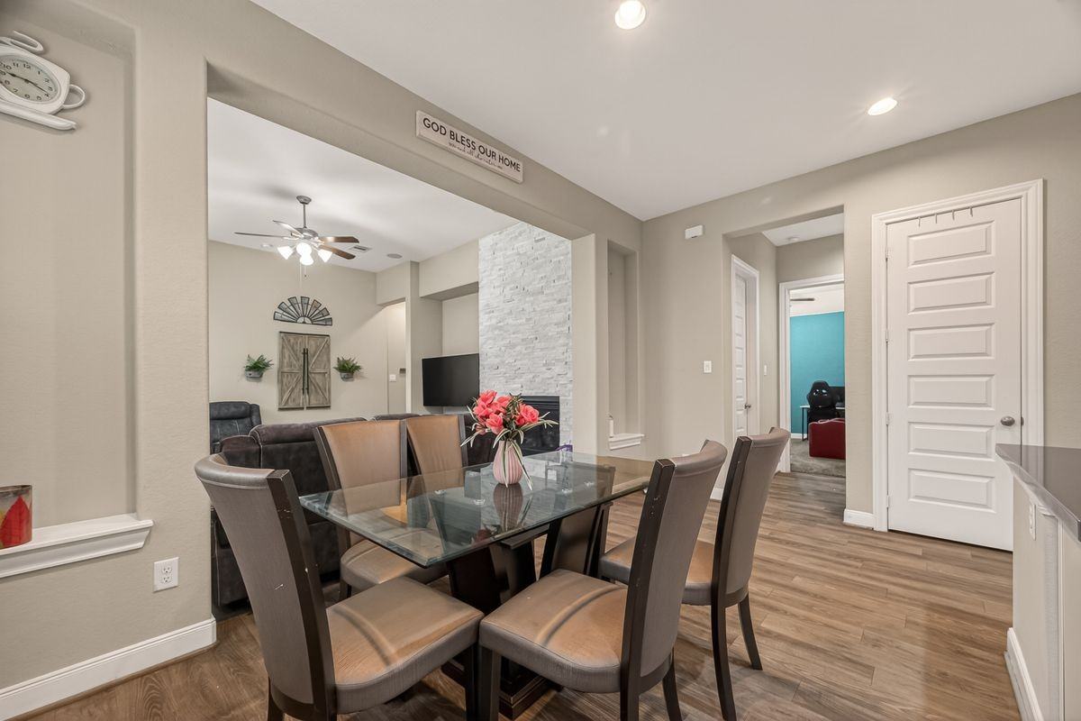 2209 Hidden Meadow Ln - Photo 3 of 19