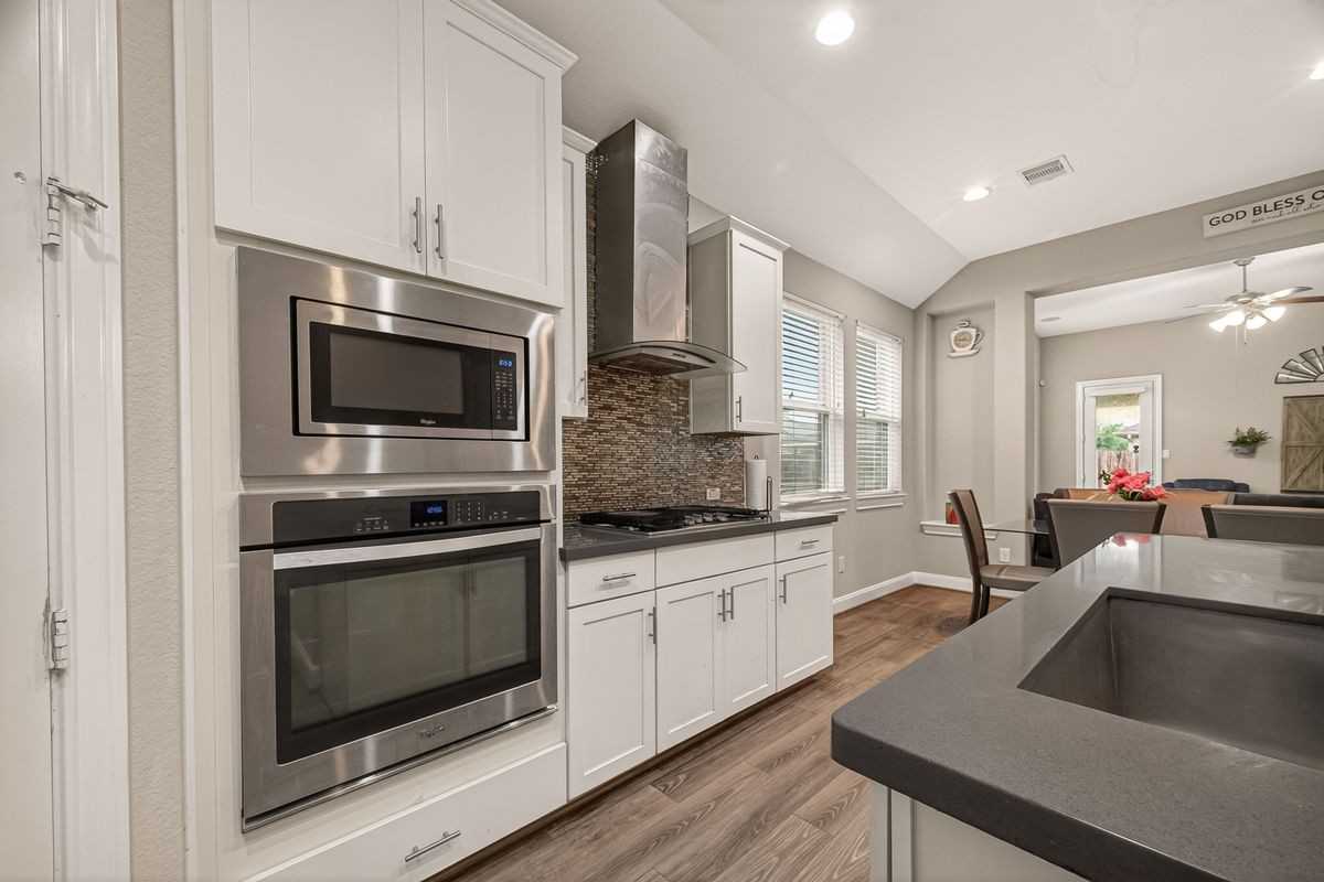 2209 Hidden Meadow Ln - Photo 4 of 19